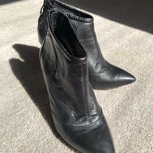 Vince Camuto Black Dress Booty